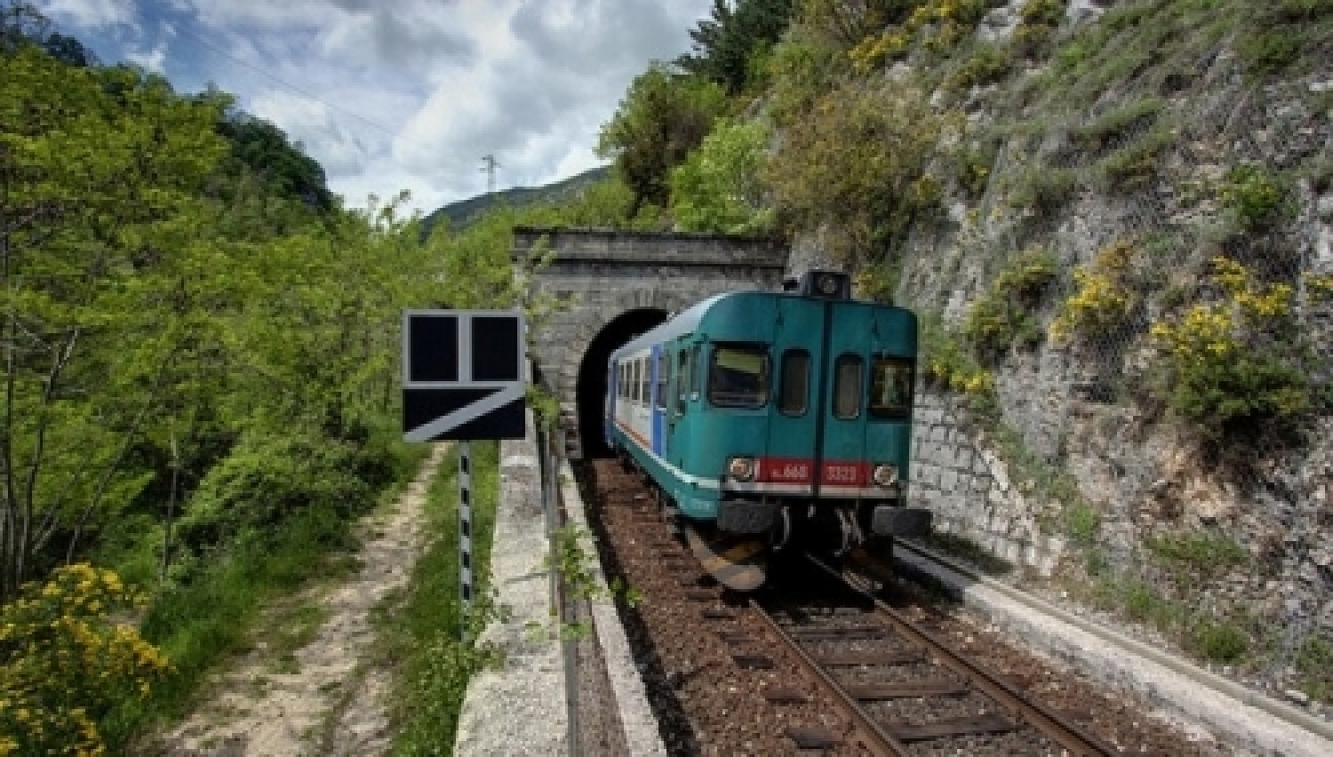 ferrovia avezzano roccasecca.jpg