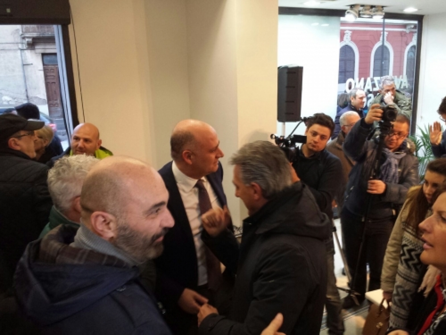 inaugurazione sede elettorale De Angelis.jpg